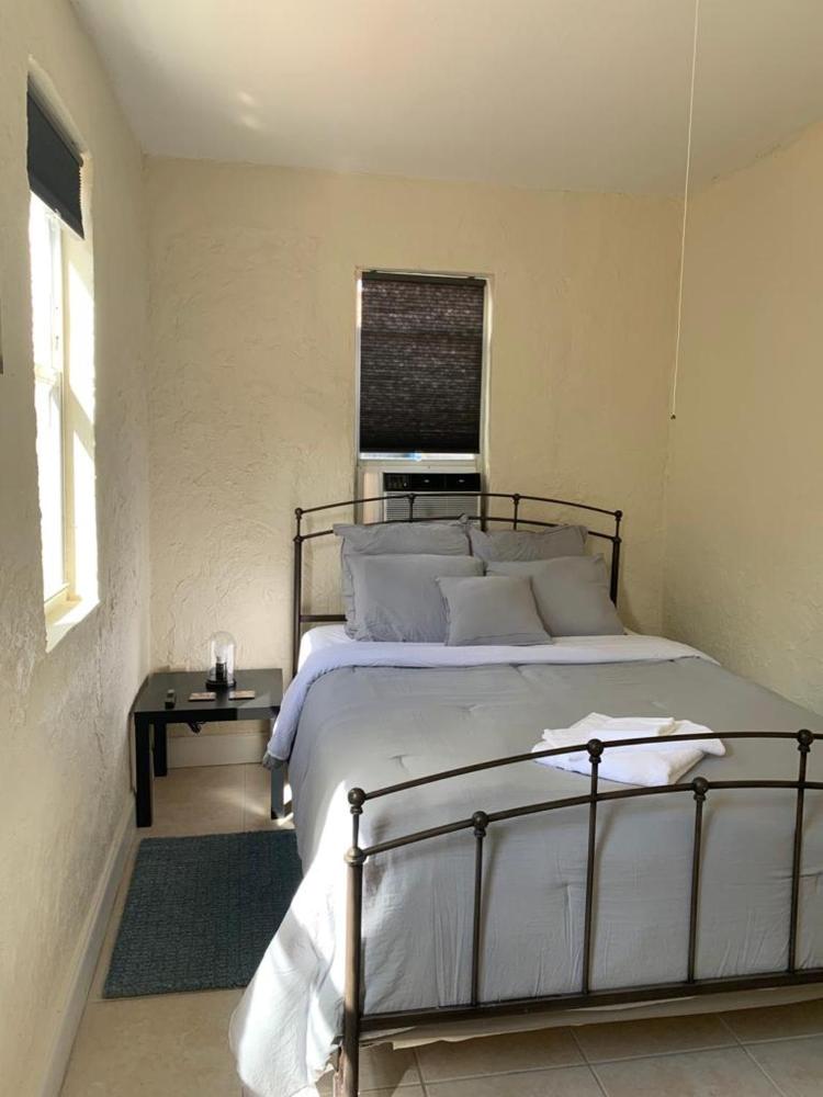 Cute Private Room - Close to airport & Free parking 01